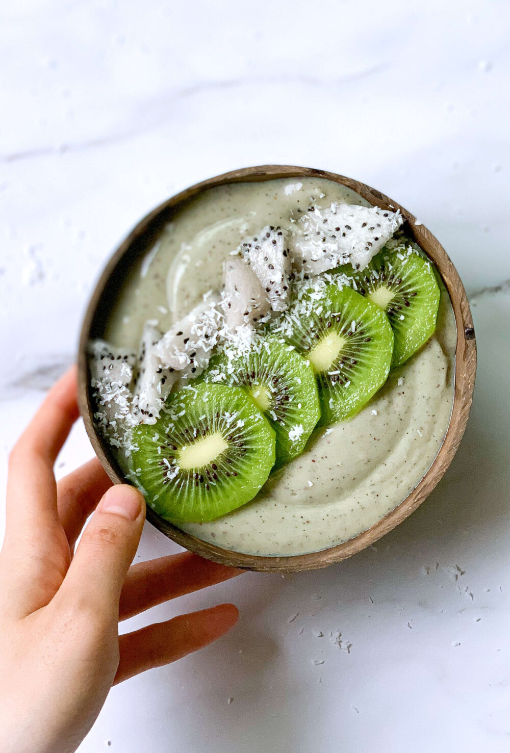 avocado-kiwi-dragonfruit-smoothie