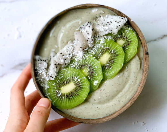 avocado-kiwi-dragonfruit-smoothie