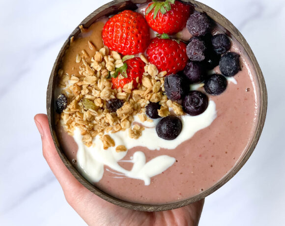 strawberry-soymilk-yogurt-smoothie