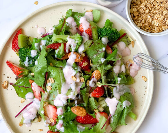 salad with strawberry dressing
